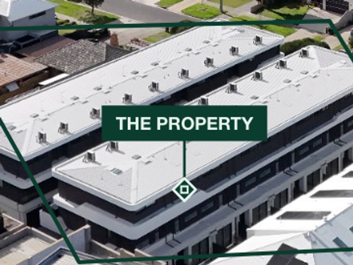 The same property pin and boundary rendered in a deep green agency kit.